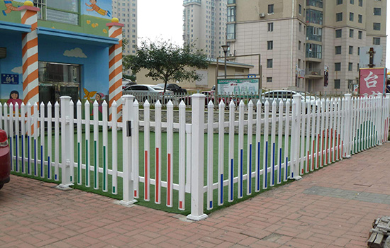 幼兒園<a href=http://www.dyjybw.cn target=_blank class=infotextkey>圍欄</a>